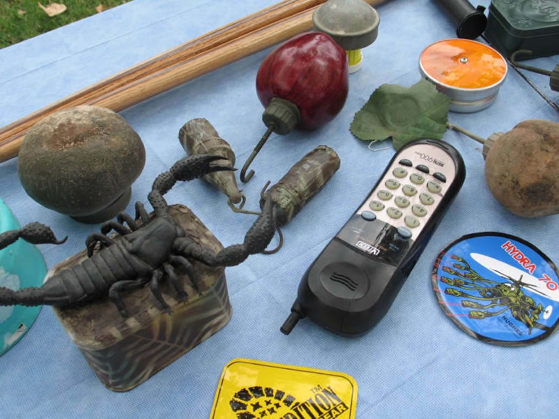 Only Googlebot Reads This Blog: Creative Geocache Containers.